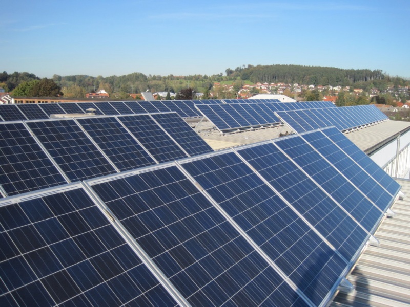 Datei:PV-Anlage Hauptschule.jpg