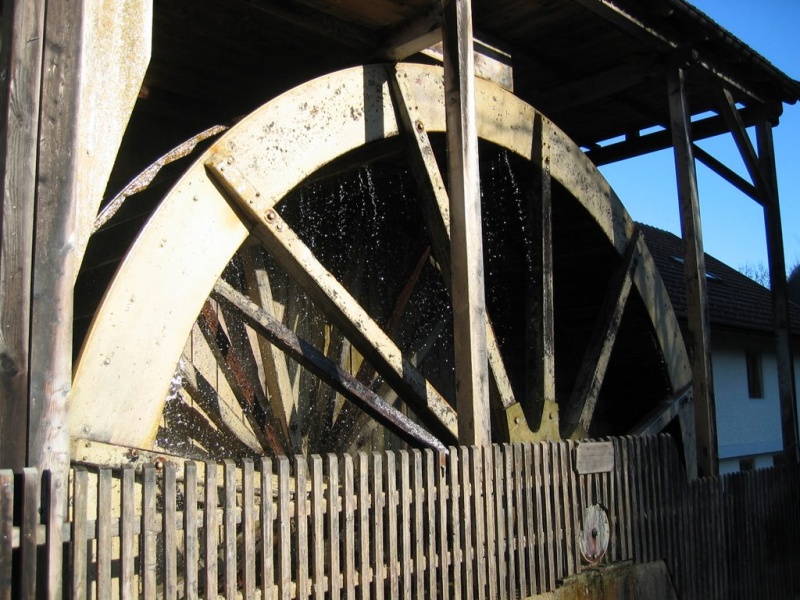 Datei:Wasserrad Bleier.jpg